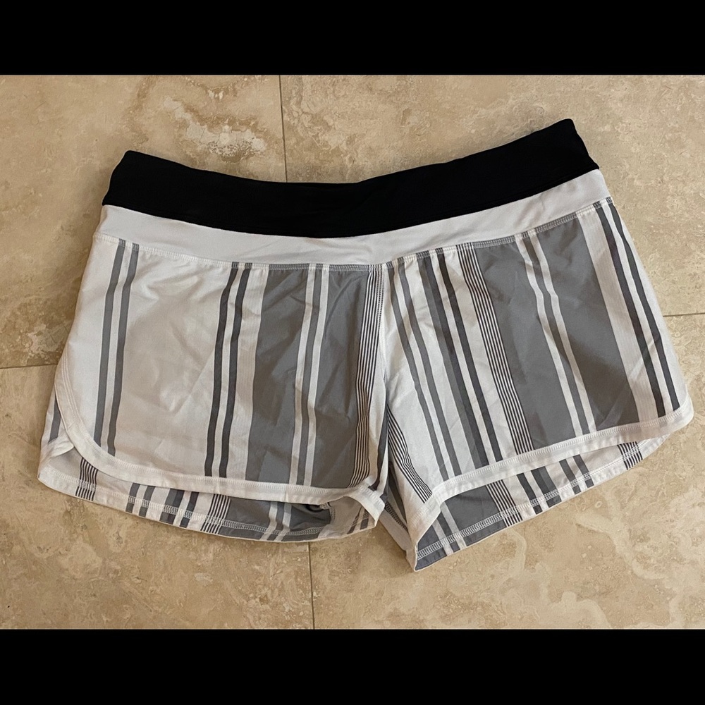 Lululemon run times short with liner